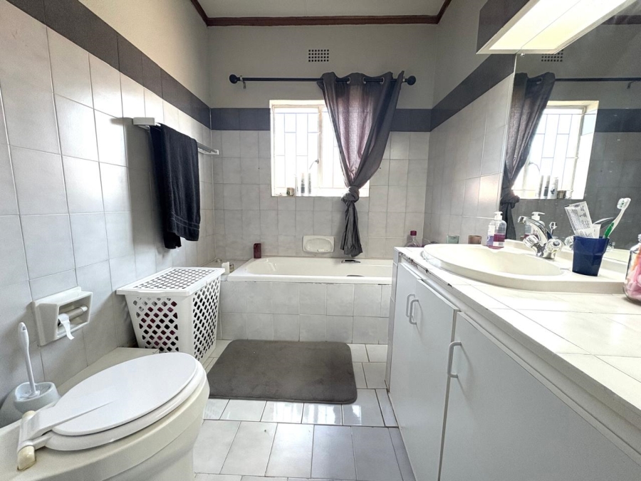 To Let 3 Bedroom Property for Rent in Riebeeckstad Free State